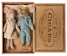 Load image into Gallery viewer, Mum &amp; Dad in Cigarbox - Mouse