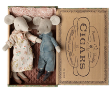 Load image into Gallery viewer, Grandma &amp; Grandpa Mice in Cigarbox