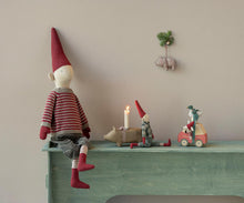 Load image into Gallery viewer, Christmas Mouse Little Sister in Car box