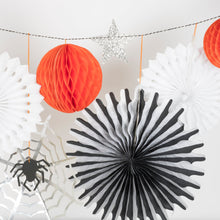 Load image into Gallery viewer, Halloween Honeycomb Shapes Garland