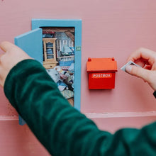 Load image into Gallery viewer, Sam &amp; Julia - Little Mouse Door