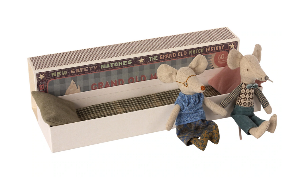 Grandma & Grandpa Mice in a Matchbox - TREEHOUSE kid and craft